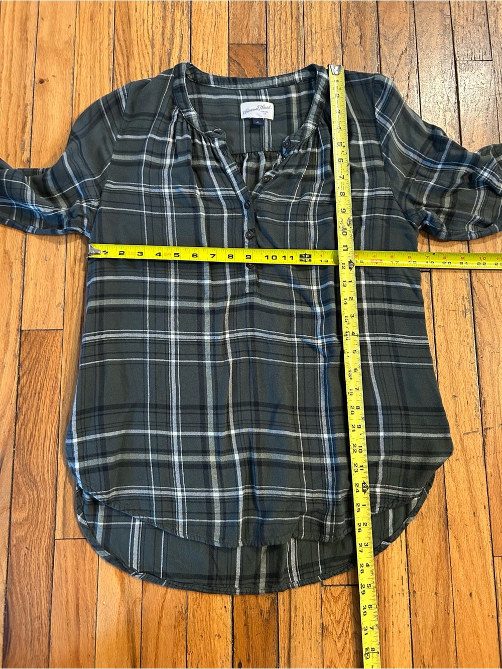 Universal Thread Green & Black Plaid Top - Picture 6 of 6
